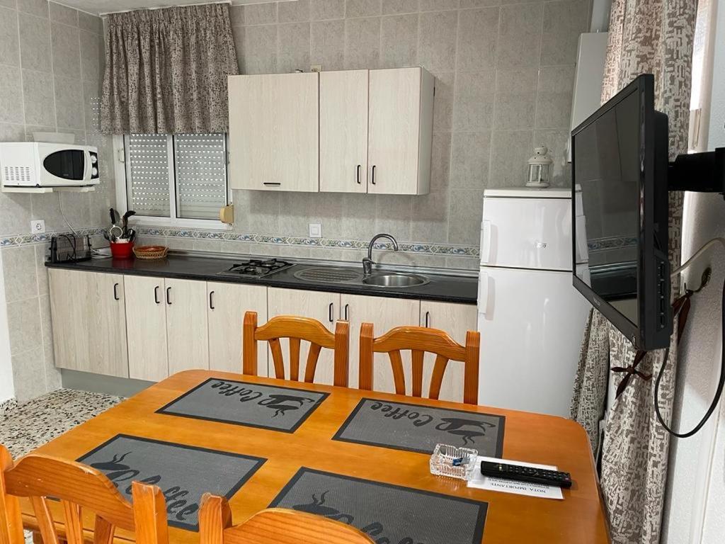 Apartamentos Bolonia Paraiso Екстериор снимка