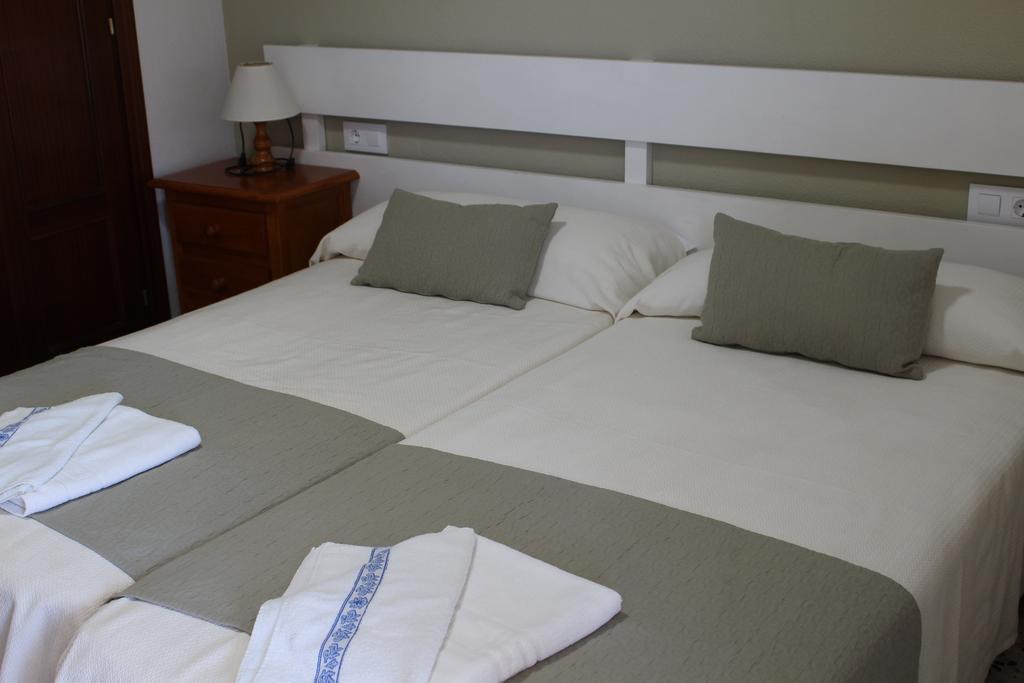 Apartamentos Bolonia Paraiso Екстериор снимка