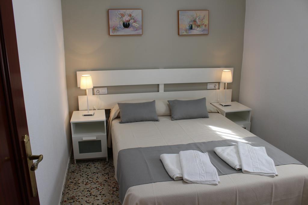 Apartamentos Bolonia Paraiso Екстериор снимка