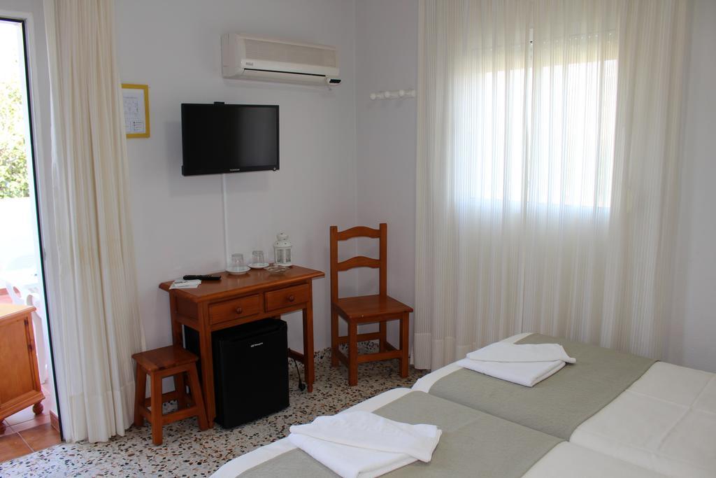 Apartamentos Bolonia Paraiso Екстериор снимка