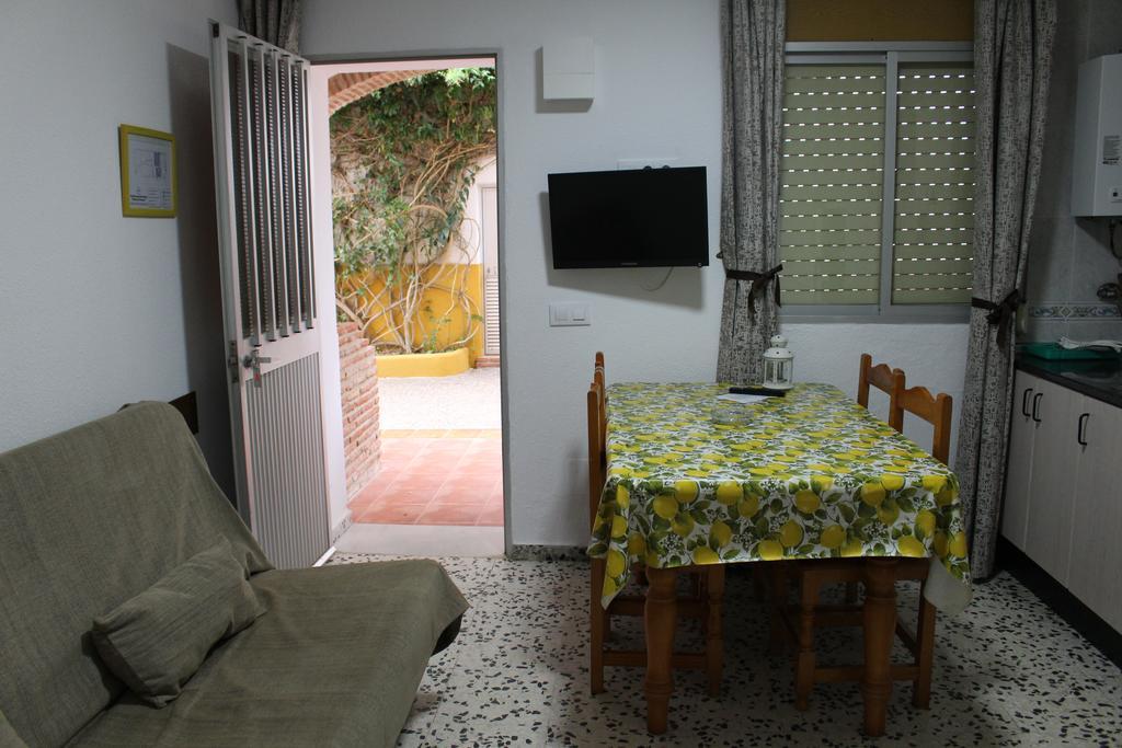 Apartamentos Bolonia Paraiso Екстериор снимка